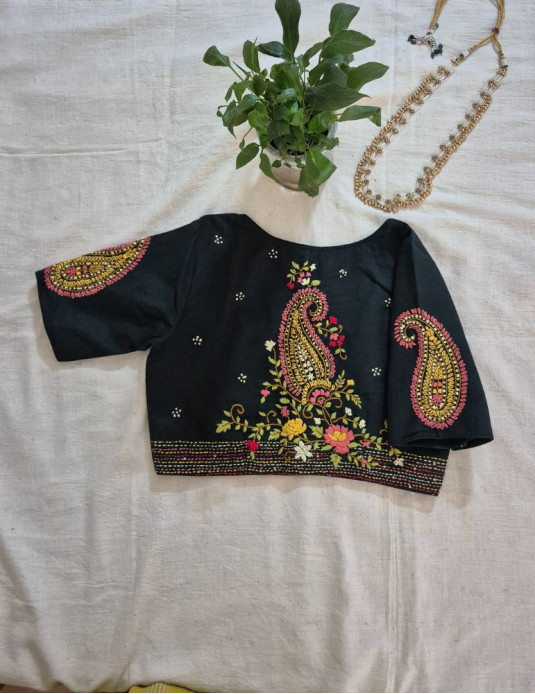 Hand Embroidery Paisley (Koyri) Pattern Handloom Cotton Blouse Dark Green