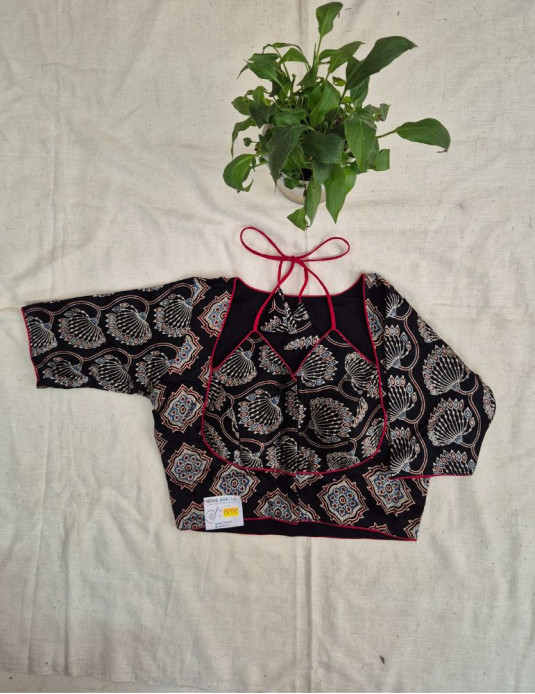 Mashru silk Masaba-Padded Geometrical Print Black 