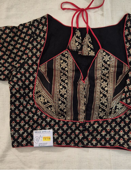 Mashru silk Masaba-Padded Small Flower Print Black 