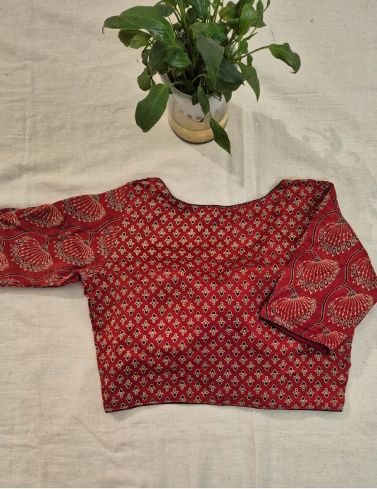 Mashru silk Masaba-Padded Small Flower Print  Red 