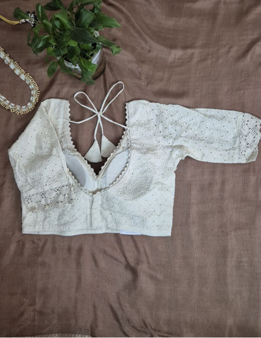 Off  White Hakoba Padded Square Print  